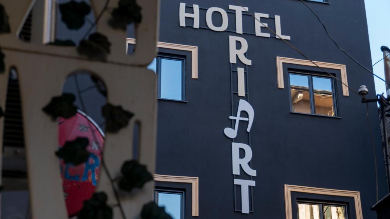 Hotel Triart Korce Buitenkant foto