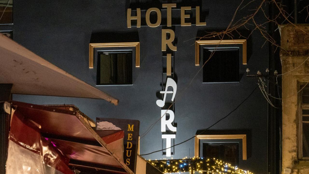 Hotel Triart Korce Buitenkant foto