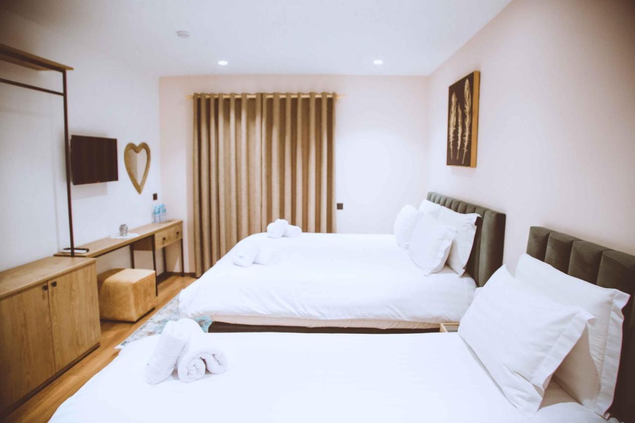 Hotel Triart Korce Buitenkant foto