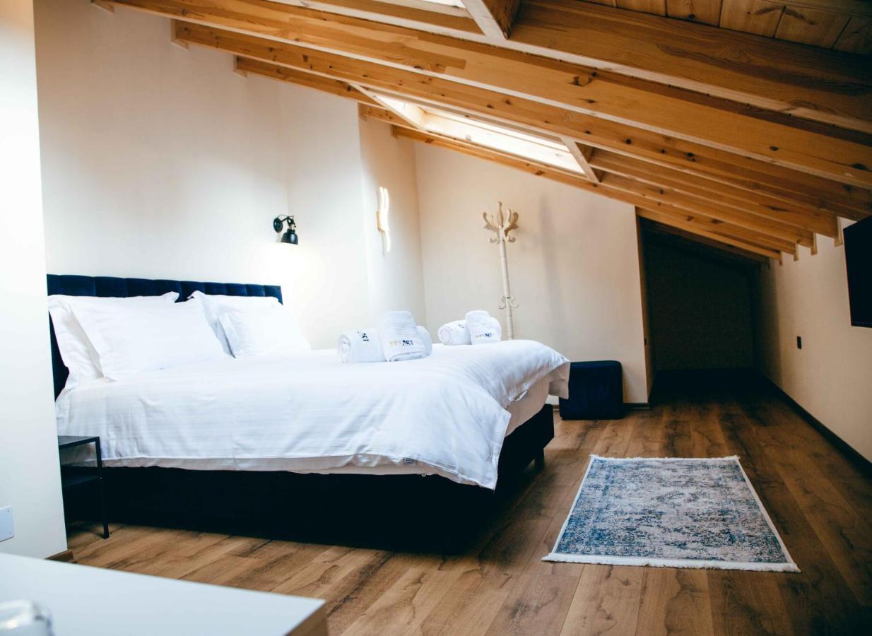 Hotel Triart Korce Buitenkant foto