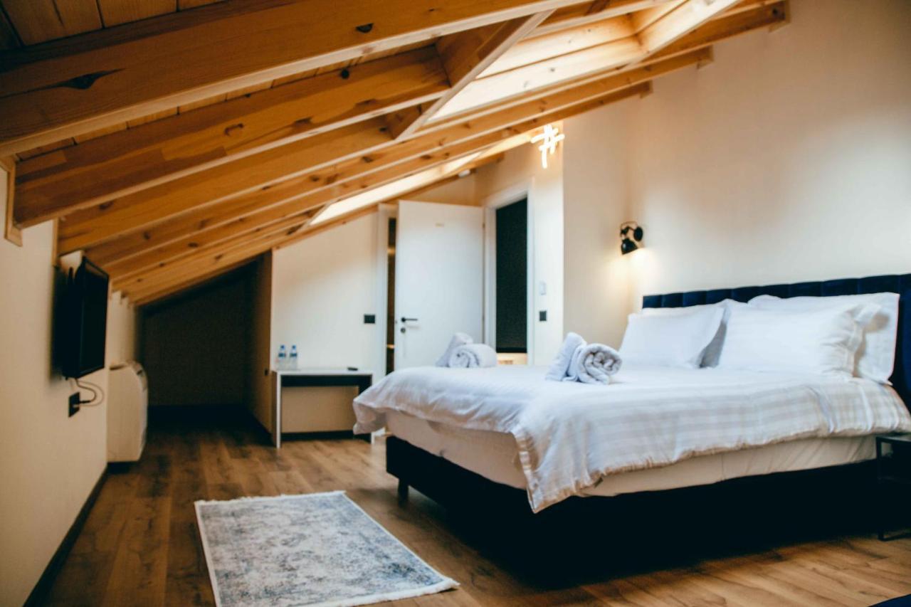 Hotel Triart Korce Buitenkant foto